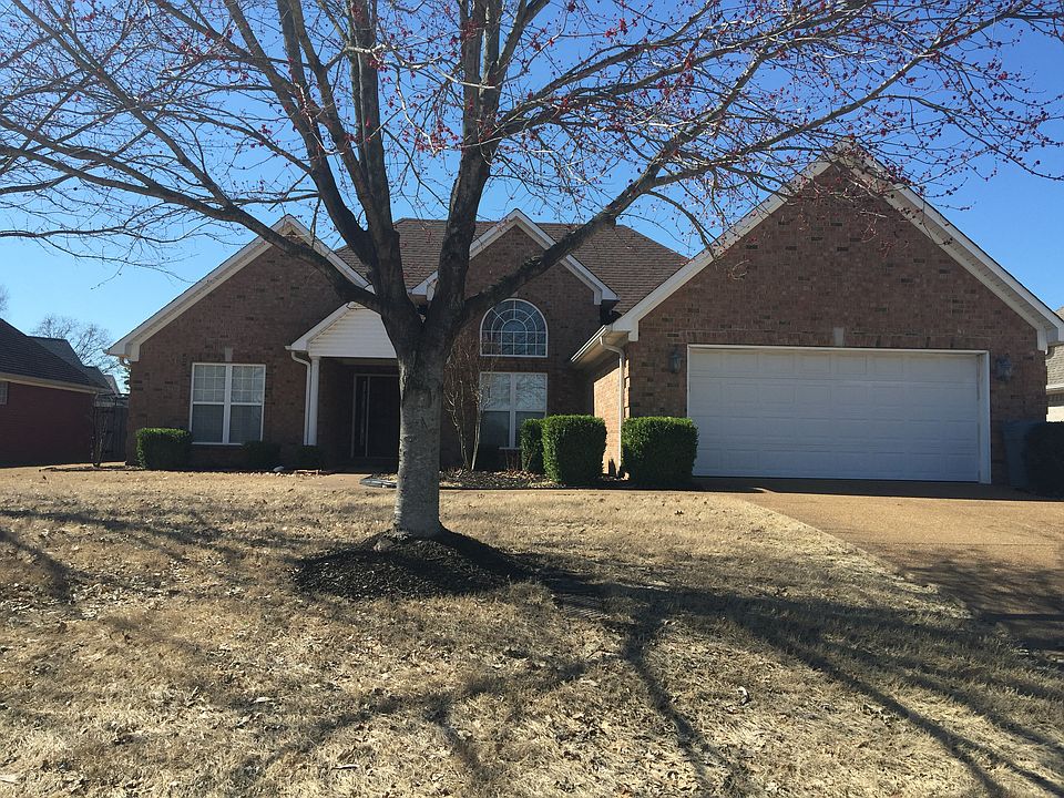 1st image of 31 Abraham Dr