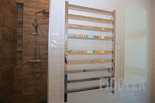 Rented by Fiddler Realty | media 94