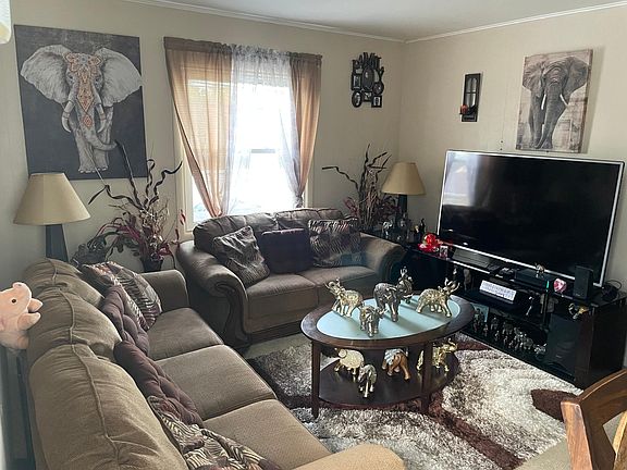 3rd image of 912 W Greenwood Ave APT C