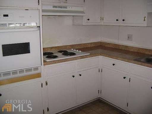 3rd image of 2615 King George Ct NE