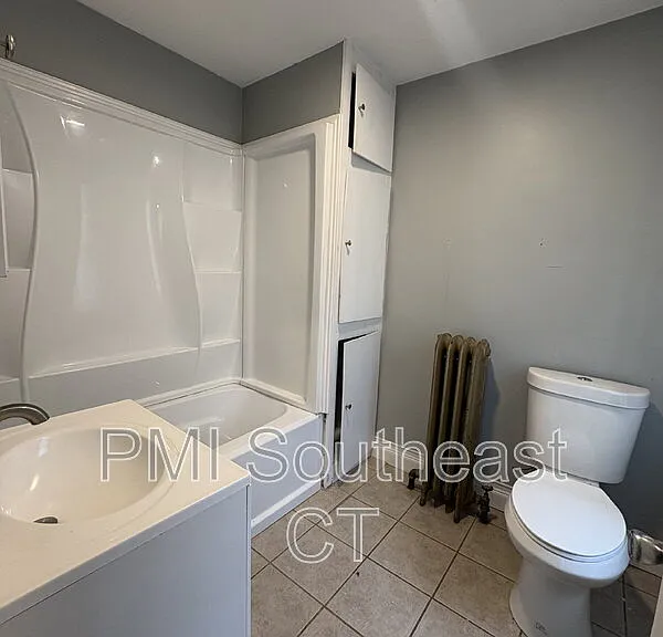 50 Montauk Ave #1 — Photo 11