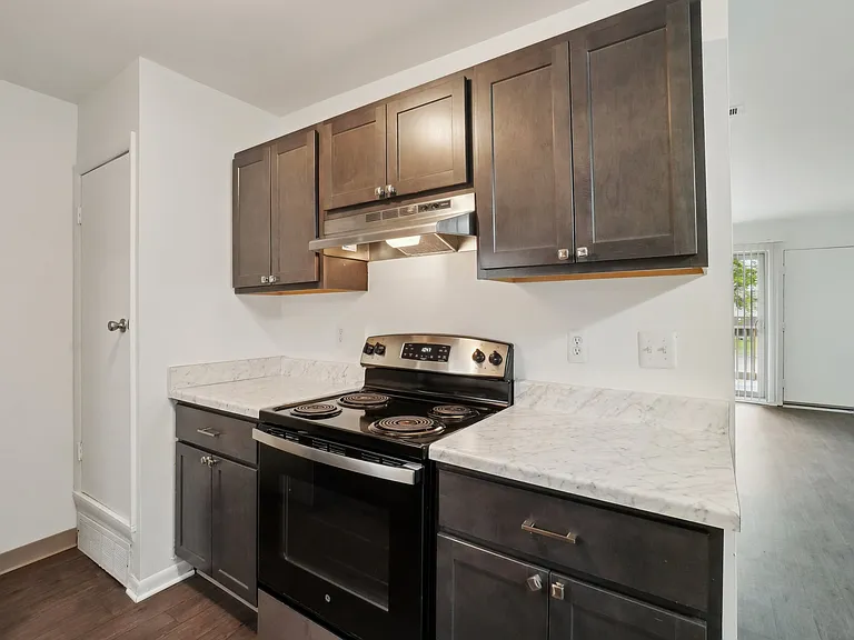 Kimberly Club Apartments — Photo 54