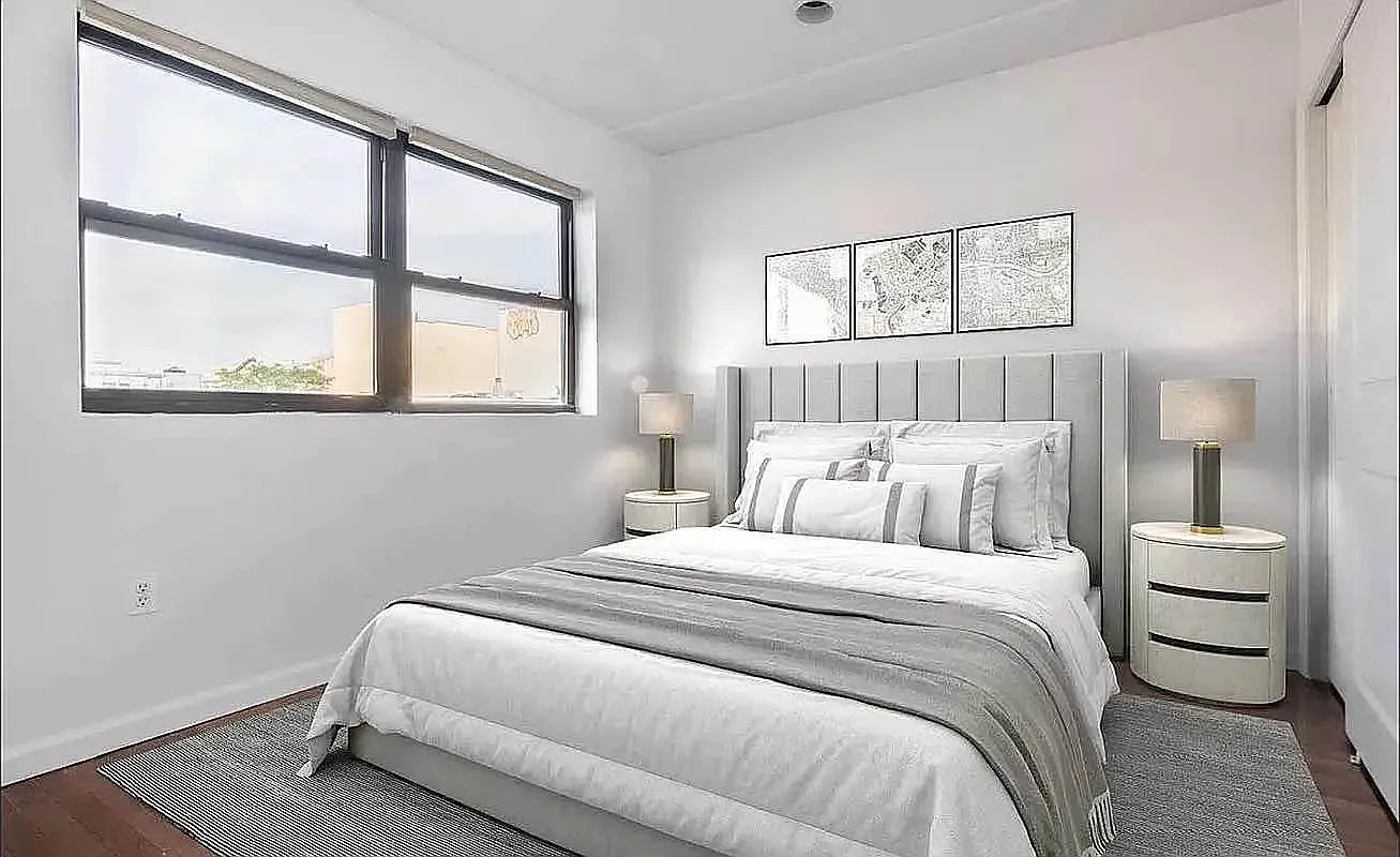 1086 Broadway — Photo 2