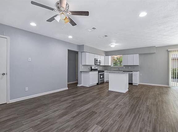 5th image of 8728 Milverton Dr