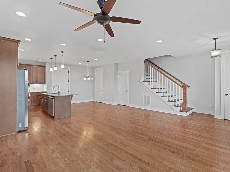 5721 Alabama Ave — Photo 8