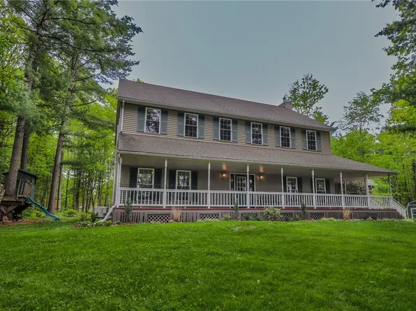 10292 Lennox Dr, Corning, NY 14830