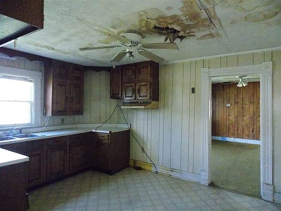 5th image of 602 W Grissom Ave