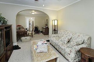 4th image of 260 Eldred St