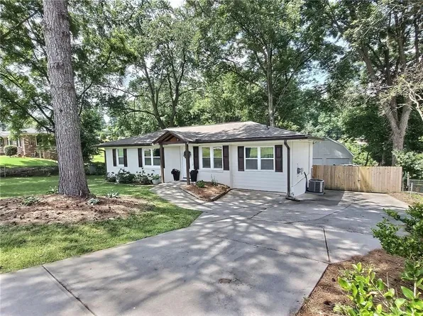 3296 Old Concord Rd SE, Smyrna, GA 30082