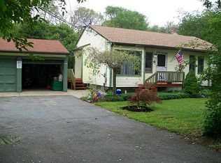 1080 East Rd, Tiverton, RI 02878