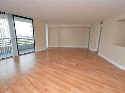 3300 NE 191st St APT 1912, Aventura, FL, 33180
