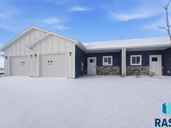 6215 S Hunt Pl, Sioux Falls, SD 57106