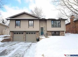 4830 Aspen Dr, Omaha, NE 68157