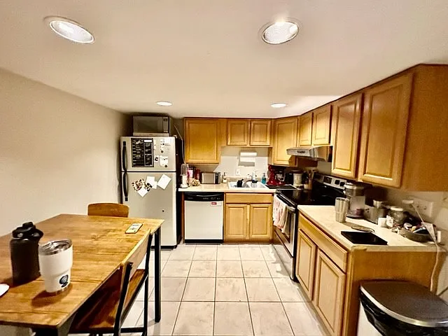 38A Charter St #9B — Photo 4