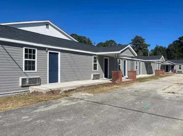 607 E Main St #1, Havelock, NC 28532