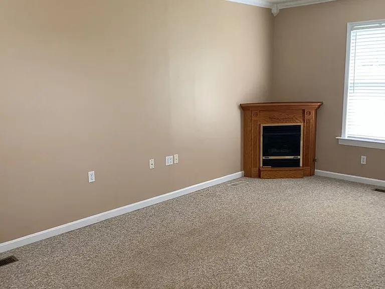 535 Fairview Pl — Photo 5