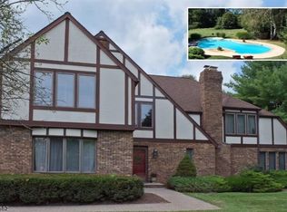 22 Lake Field Ter, Sparta, NJ 07871