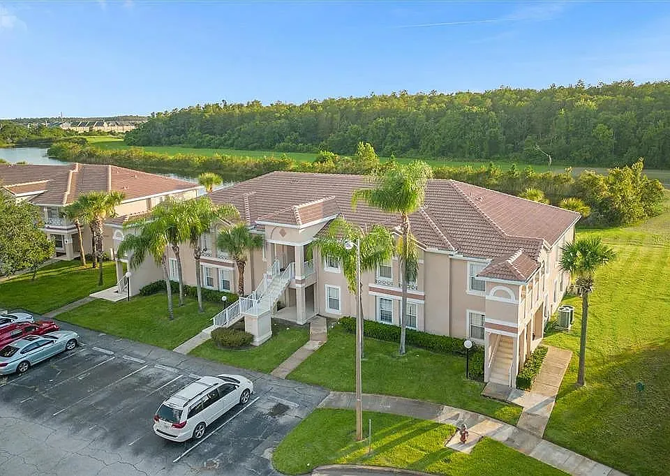 13300 Fairway Glen Dr