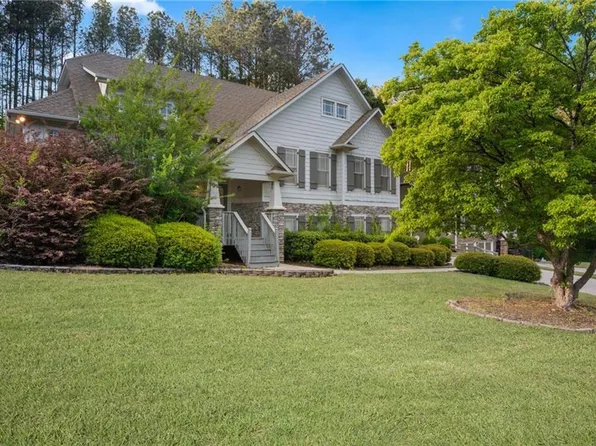 71 Jefferson Dr, Dallas, GA 30132