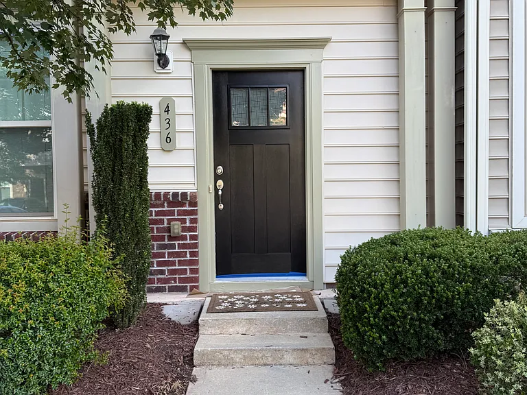 436 Carthage Ct — Photo 2
