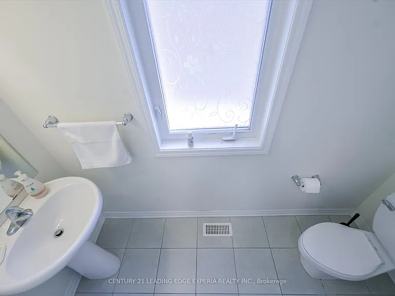 209 Baber Cres — Photo 17
