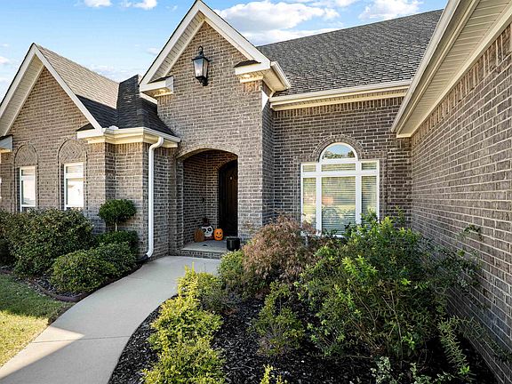 3rd image of 3536 Lake Pointe Dr