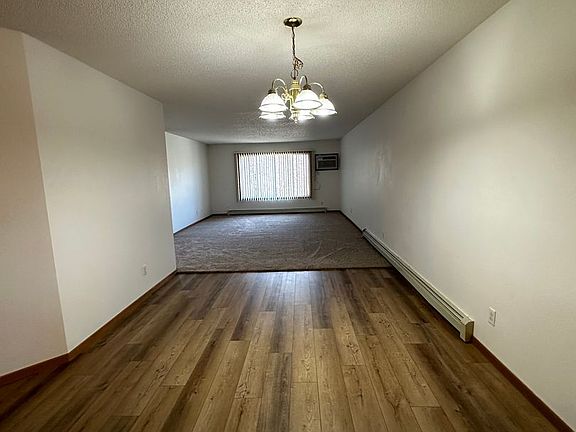 4th image of 127 Stuttgart Dr #10