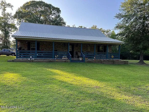 14 Carl Taylor Rd, Wiggins, MS 39577