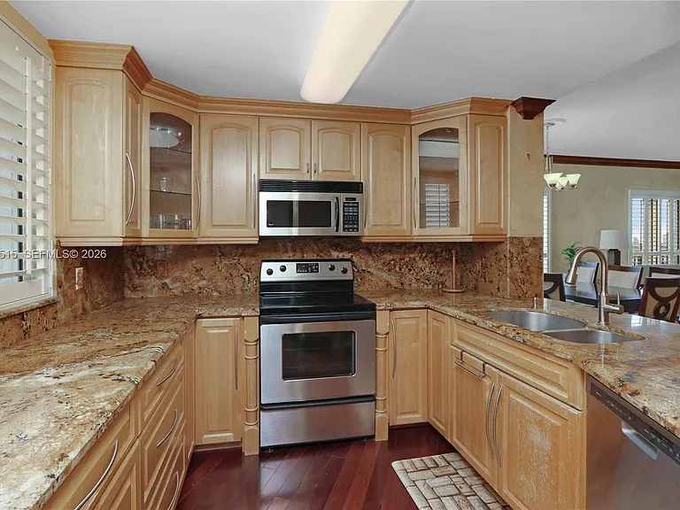 10 Aragon Ave #1216 — Photo 11