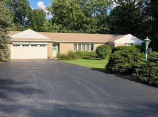 6021 Easthills Rd, Fort Wayne, IN 46804