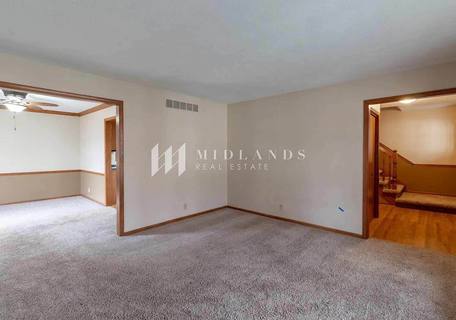 4 Bedroom Bellevue Home! — Photo 3