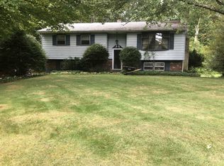 12 Elizabeth Ct, Staatsburg, NY 12580
