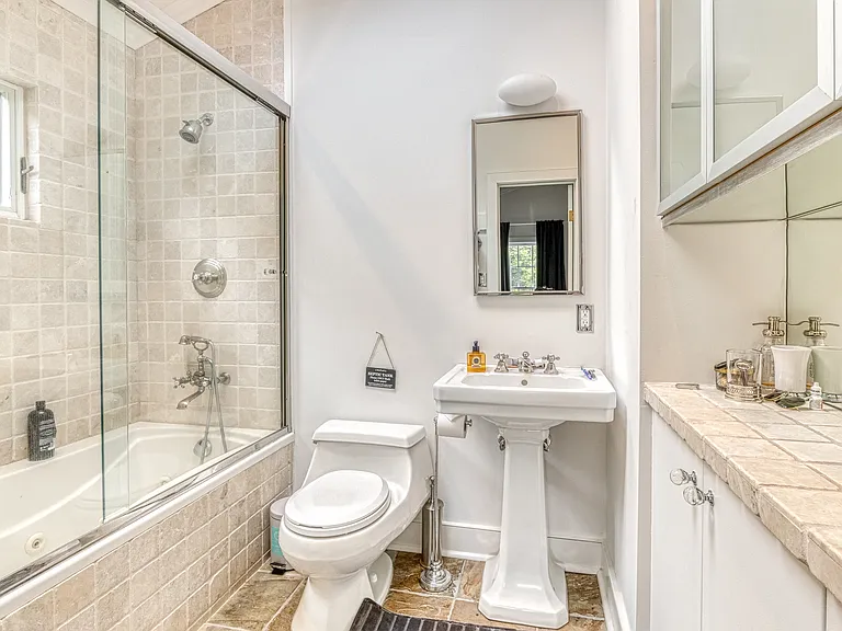49 Cedar Dr — Photo 12