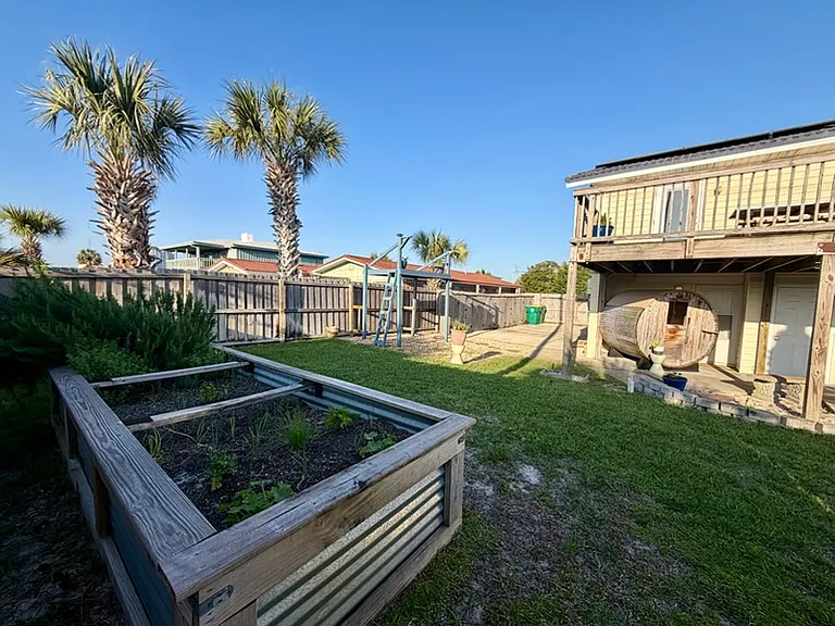 723 Sailfish Dr — Photo 37