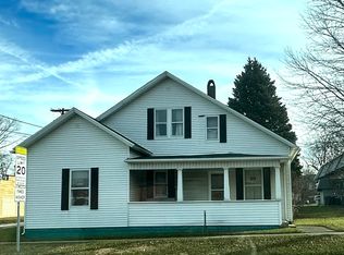 103 N Walnut St, Le Roy, IL