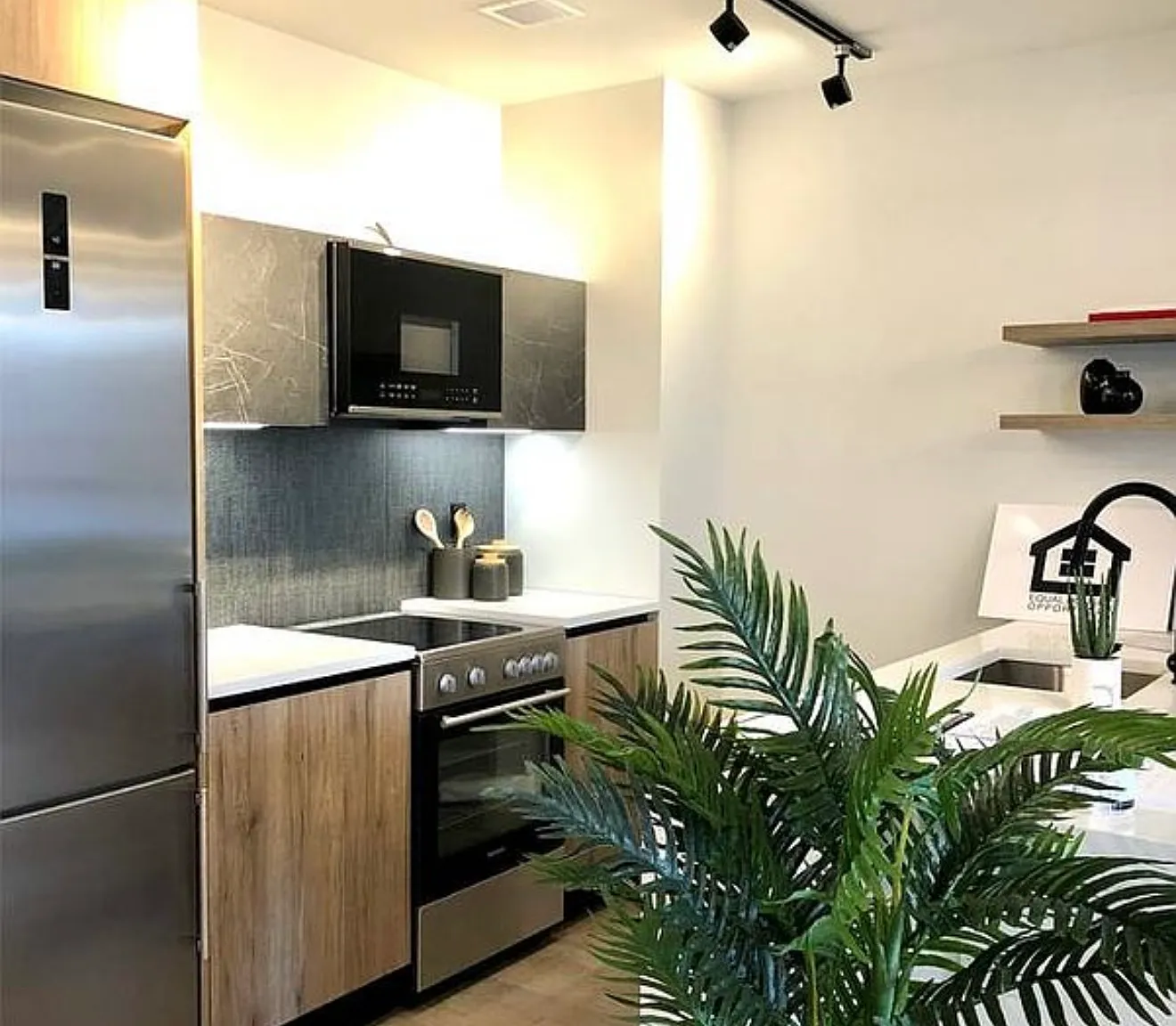 2708 Snyder Avenue — Photo 2