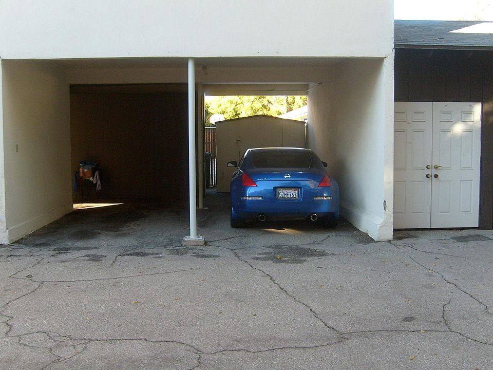 Building Photo 3