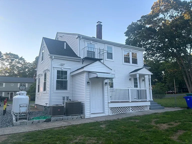 96 Walnut Ln #B — Photo 20