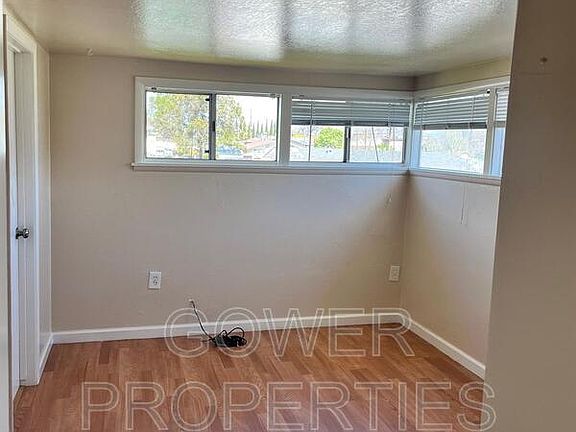 4th image of 344 N 3rd St #2