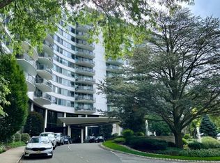1 Claridge Dr Unit 1000 BLDG 1 #1000, Verona Twp., NJ 07044