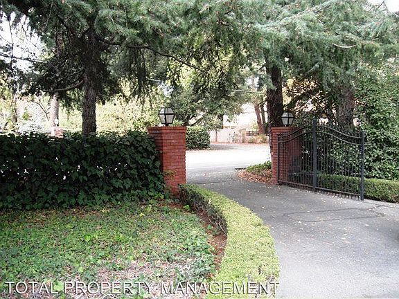 2nd image of 19 Selby Ln