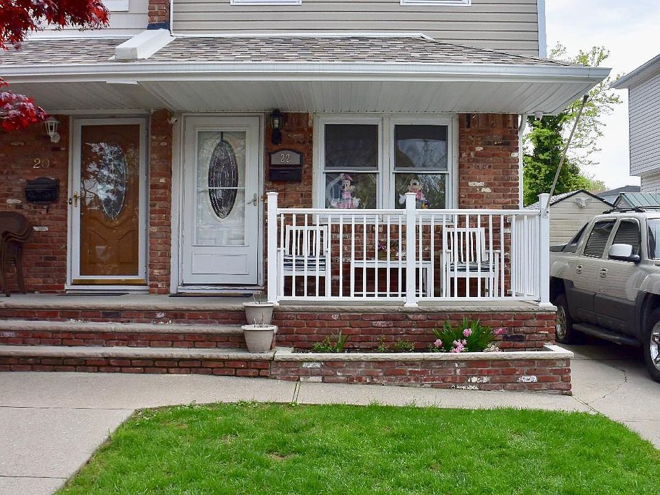 1st image of 22 Cheryl Ave