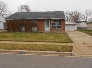 142 Ambassador Ave, Romeoville, IL 60446