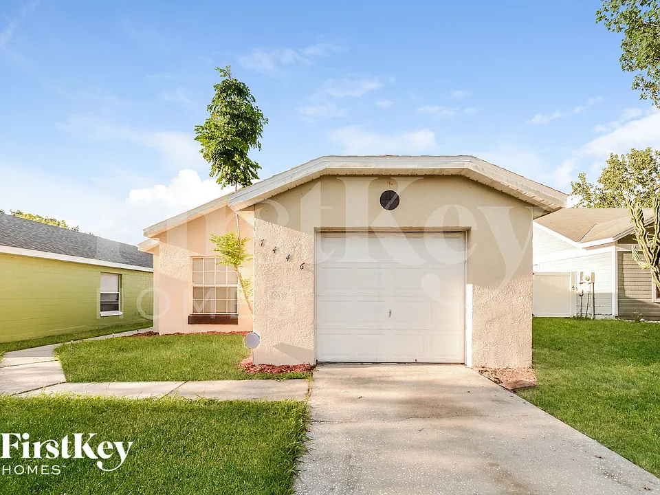 7446 Groveoak Dr