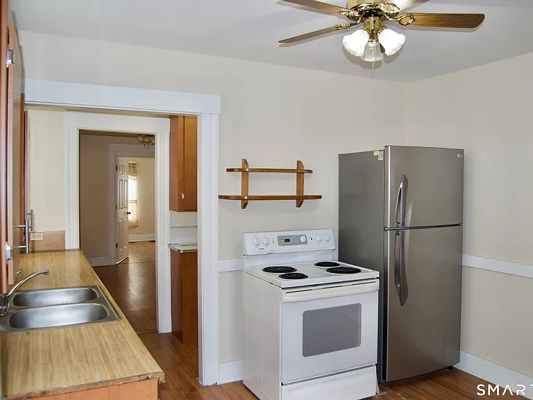 37 Putnam St — Photo 6