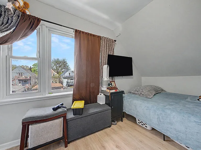 2206 N Kostner Ave #2 — Photo 6