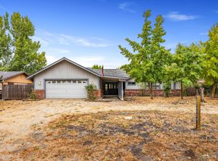 30000 Jamaica Dunes Dr, Tehachapi, CA 93561