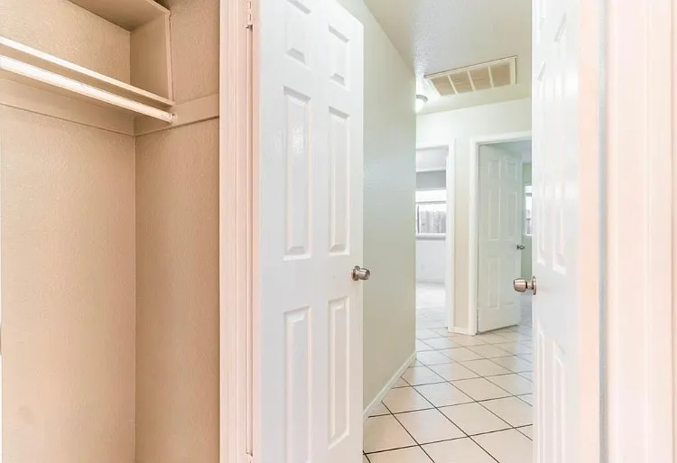 1304 Tyler Ct — Photo 40