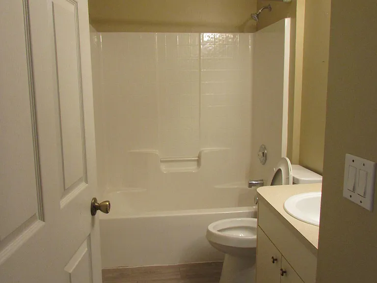 700 Benton Dr — Photo 10
