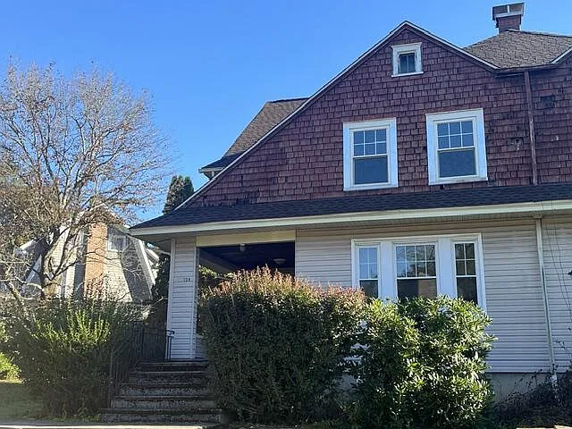 3 bed, 1.5 bath, $1,150 — Photo 3